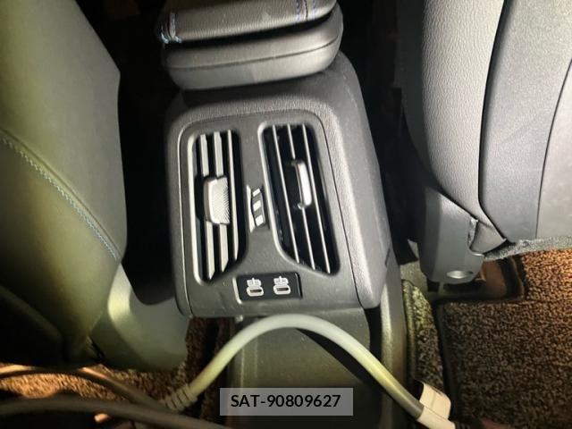 Bmw iX1 2023-09 8658215-12