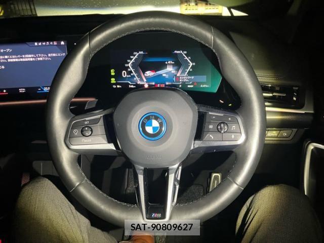 Bmw iX1 2023-09 8658215-18