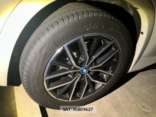 Bmw iX1 2023-09 8658215-7