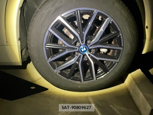 Bmw iX1 2023-09 8658215-8