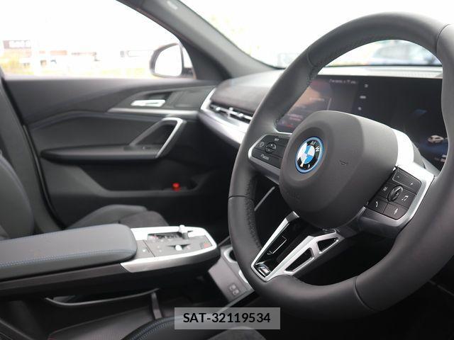 Bmw iX2 2025-03 1264272-16