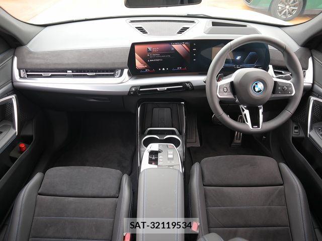 Bmw iX2 2025-03 1264272-23