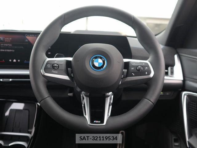 Bmw iX2 2025-03 1264272-24