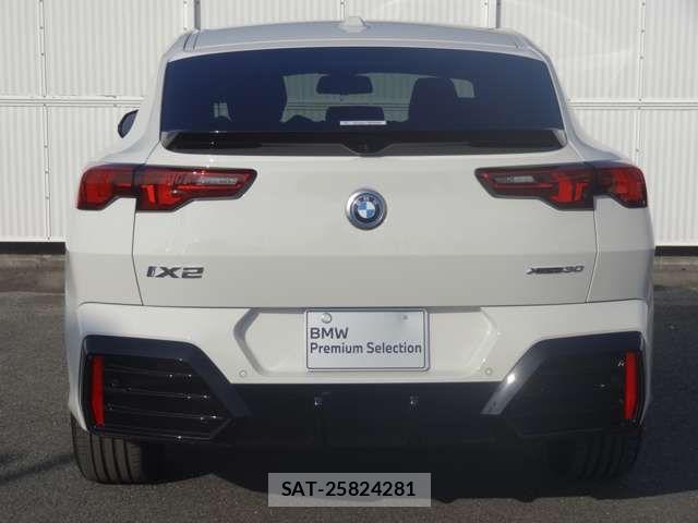Bmw iX2 2024-09 1353503-4