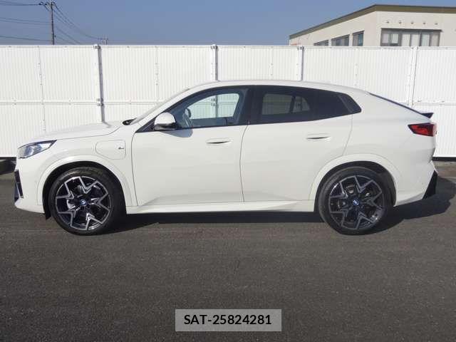 Bmw iX2 2024-09 1353503-6