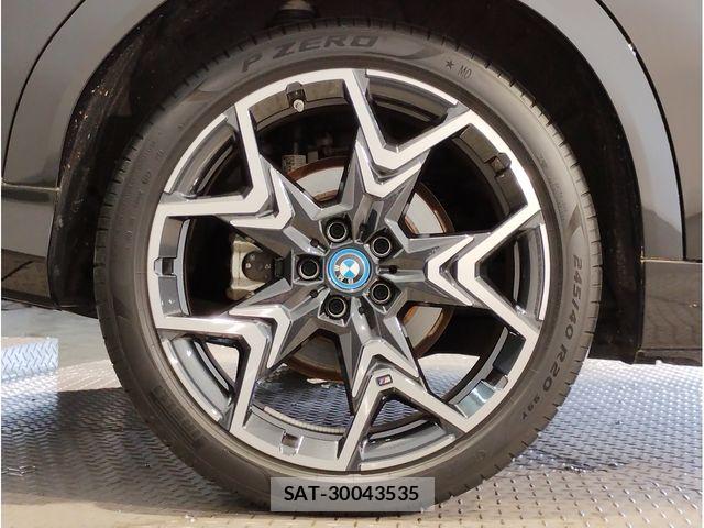 Bmw iX2 2024-11 7057675-11