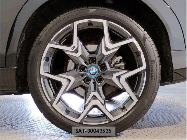 Bmw iX2 2024-11 7057675-12