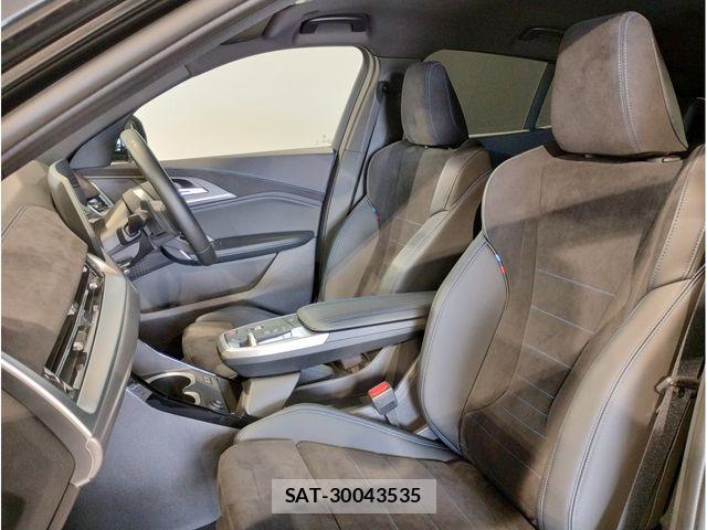 Bmw iX2 2024-11 7057675-16