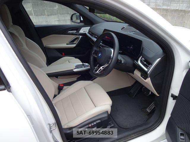 Bmw iX2 2025-04 8523770-9