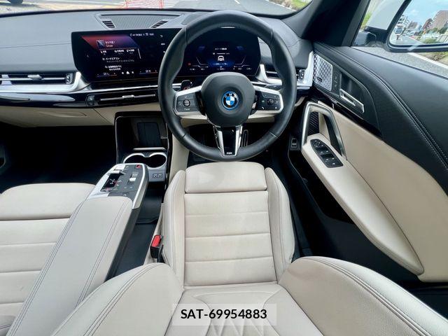 Bmw iX2 2025-04 8523770-16