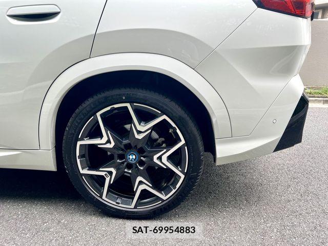 Bmw iX2 2025-04 8523770-17