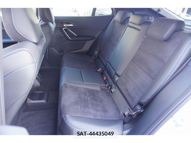 Bmw iX2 2026-04 8625998-13