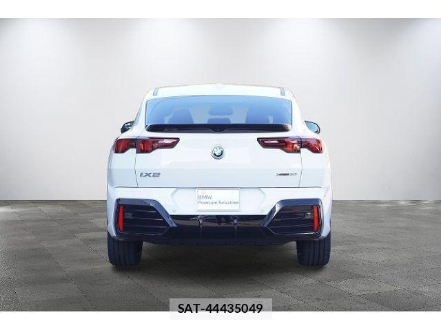 Bmw iX2 2026-04 8625998-3