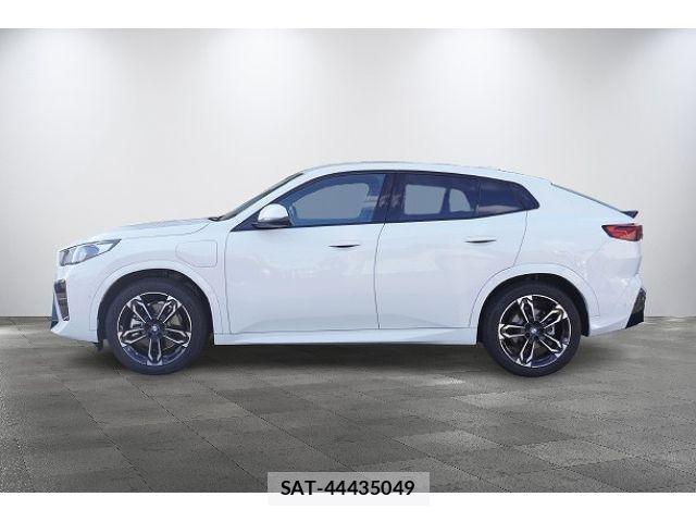 Bmw iX2 2026-04 8625998-4