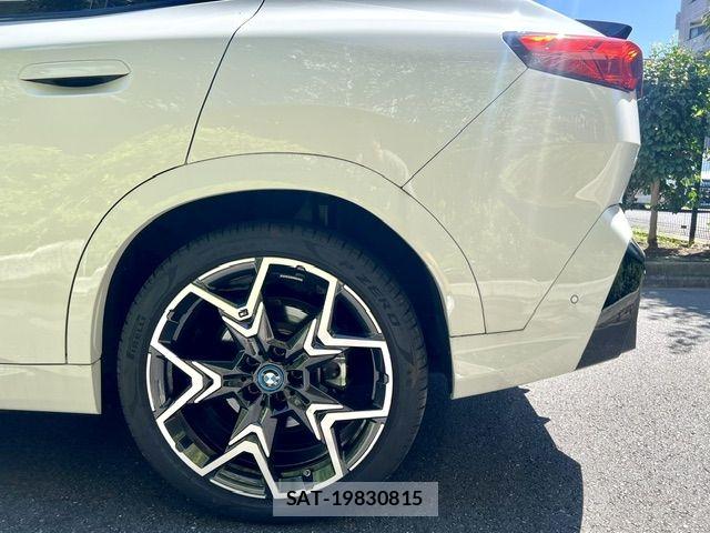 Bmw iX2 2024-10 8848351-13