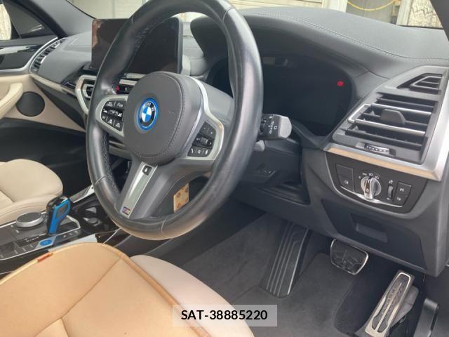 Bmw iX3 2022-06 7875536-12