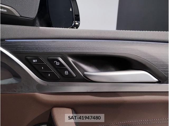 Bmw iX3 2025-11 8073058-22