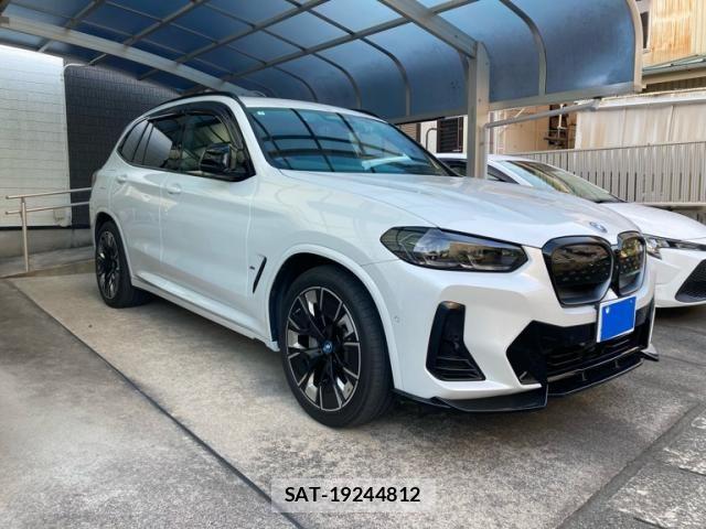 Bmw iX3 2023-06 8335076-1
