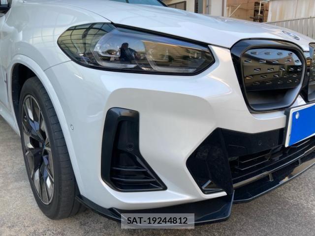 Bmw iX3 2023-06 8335076-4