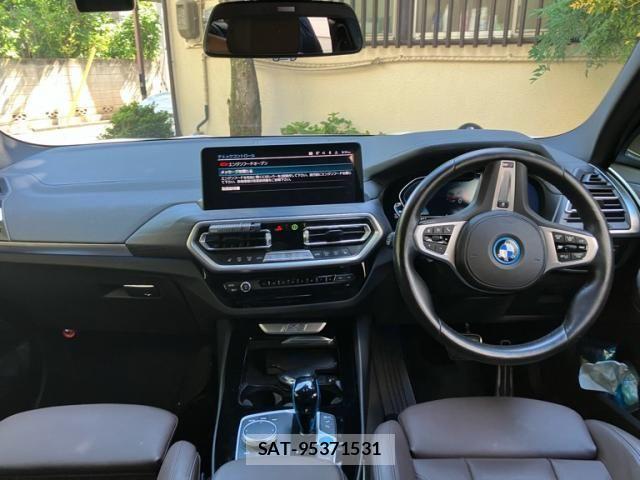 Bmw iX3 2022-07 8371474-13
