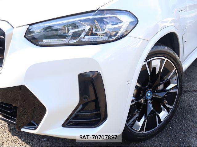 Bmw iX3 2023-01 8523772-24