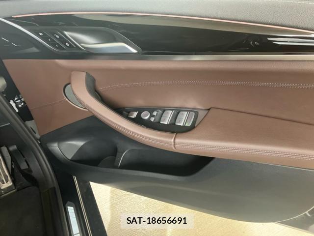 Bmw iX3 2023-03 8878875-13
