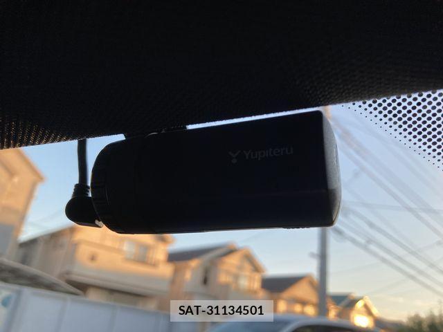 Bmw M3 2019-04 2206931-21