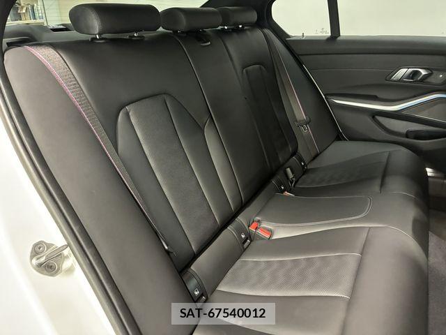 Bmw M3 2023-09 7960681-18
