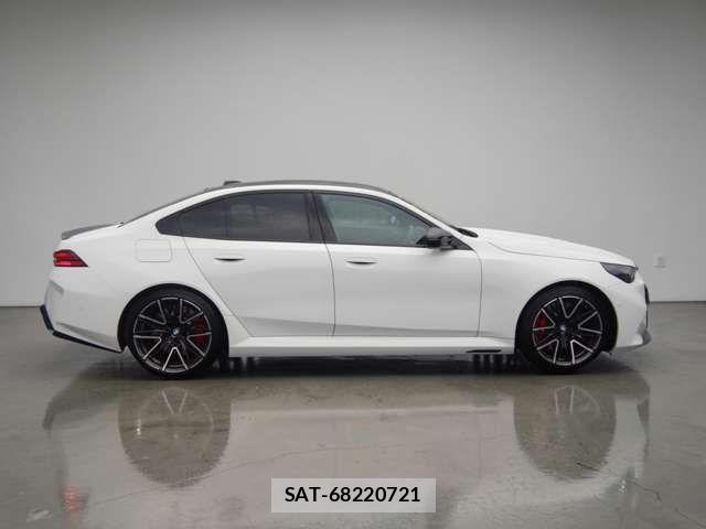 Bmw M5 2025-11 7960684-14