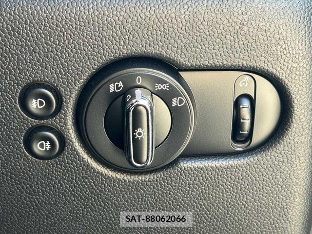 Bmw MINI 2018-10 8364948-11