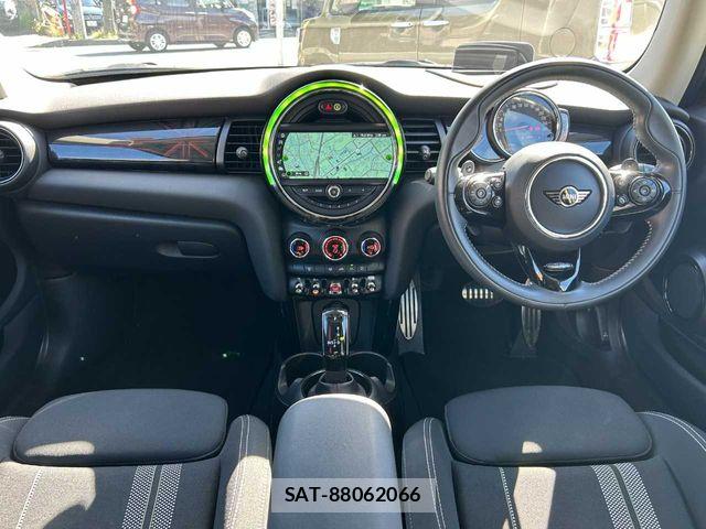 Bmw MINI 2018-10 8364948-1