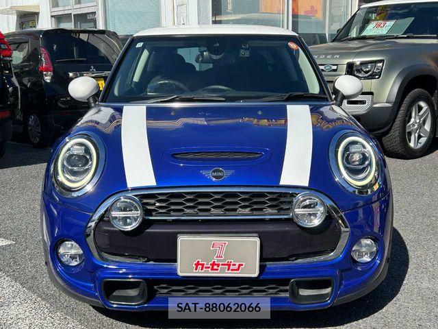 Bmw MINI 2018-10 8364948-24