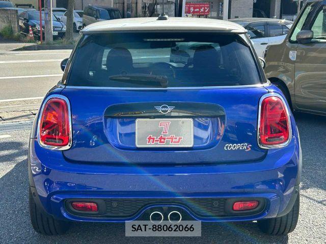 Bmw MINI 2018-10 8364948-28