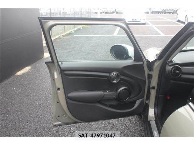Bmw MINI 2019-10 8828053-26