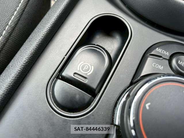 Bmw MINI 2018-08 7215382-10