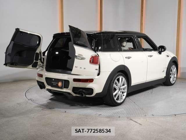 Bmw MINI CLUBMAN 2017-06 7499714-28