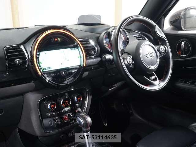 Bmw MINI CLUBMAN 2018-03 8098284-15