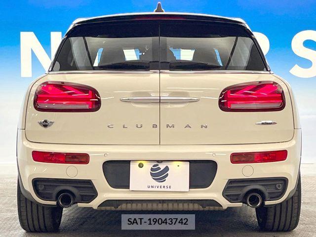 Bmw MINI CLUBMAN 2018-01 8313372-17
