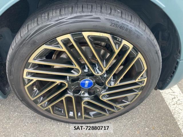 Bmw MINI CLUBMAN 2022-10 8848355-4