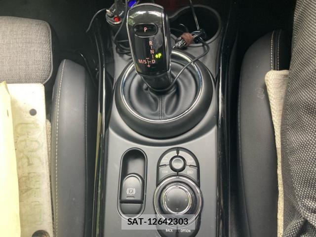 Bmw MINI CLUBMAN 2023-08 8878880-18