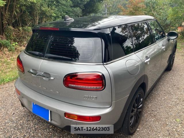 Bmw MINI CLUBMAN 2023-08 8878880-1