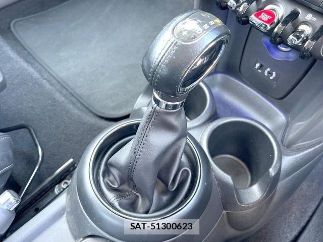 Bmw MINI 2018-04 4587842-9