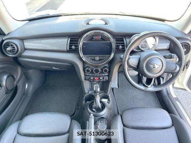 Bmw MINI 2018-04 4587842-1