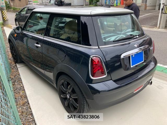 Bmw MINI 2010-01 7215389-2