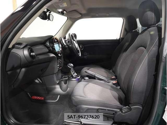 Bmw MINI 2017-03 8229049-9