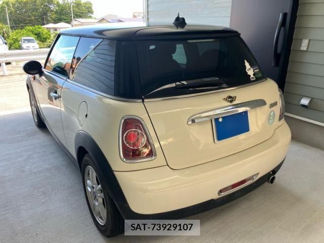 Bmw MINI 2012-02 8411423-2