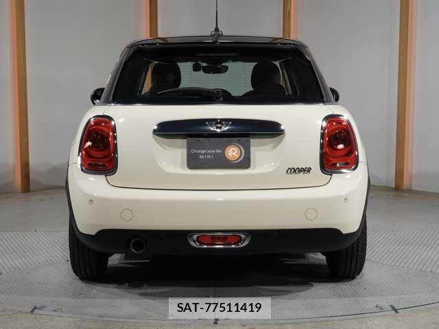 Bmw MINI 2018-03 7215404-8