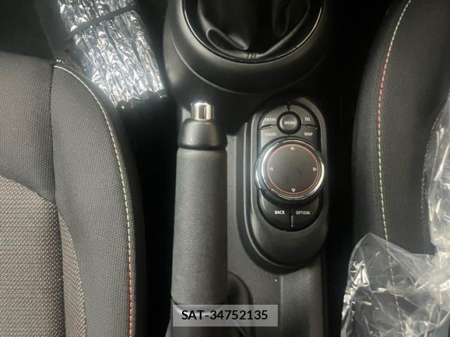 Bmw MINI 2017-06 8779629-21