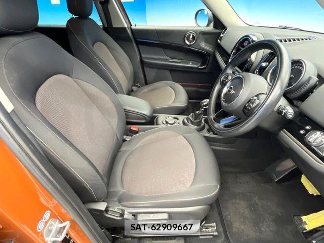 Bmw MINI 2017-06 8098301-8