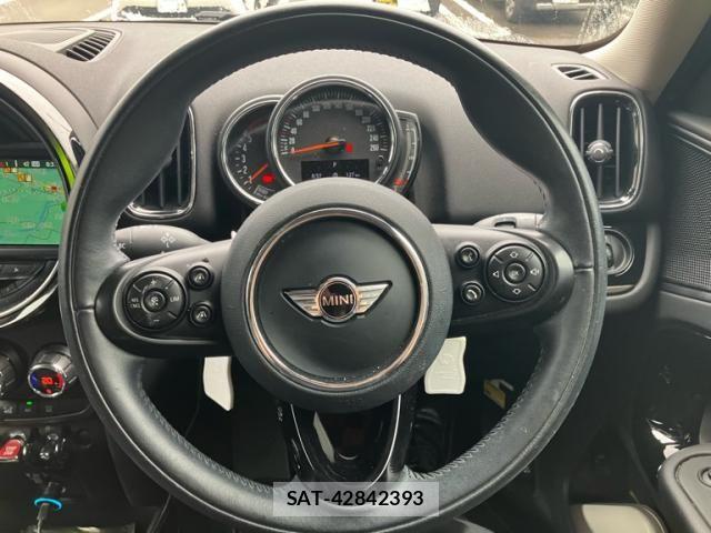 Bmw MINI 2018-04 8828063-13